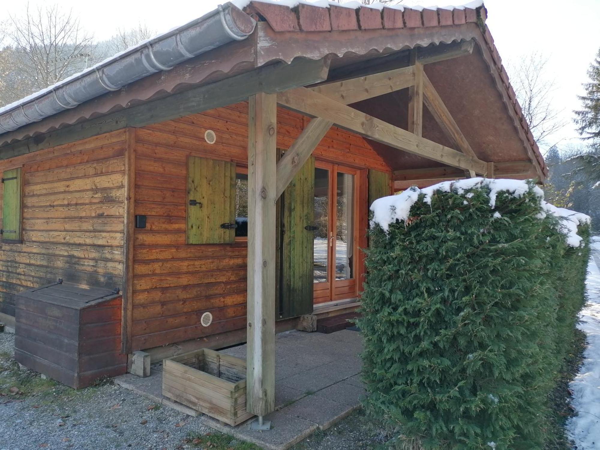 Camping Le Trejeux - Petit Chalet Thônes Exteriör bild