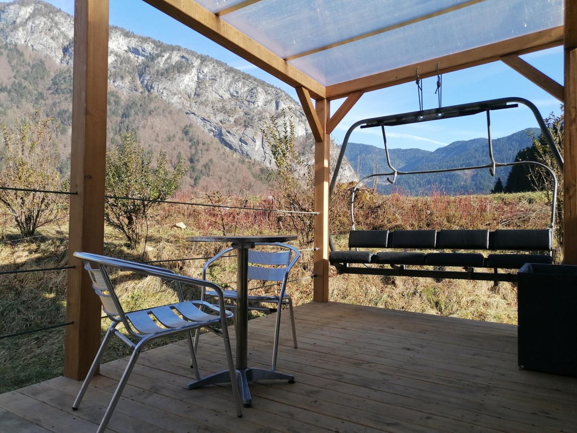 Camping Le Trejeux - Petit Chalet Thônes Exteriör bild